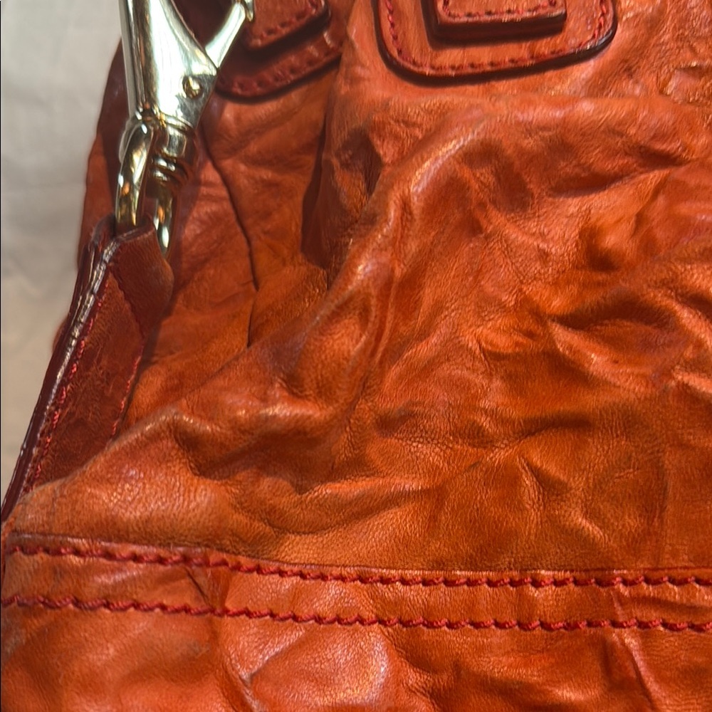 Givenchy Women's wrinkled Orange Leather Pandora Bag medium - Picture 6 of 7
